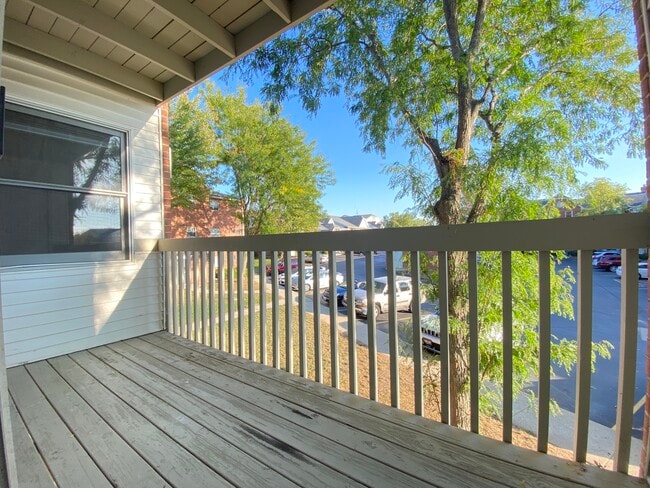 Building Photo - 1352 Cunat Ct