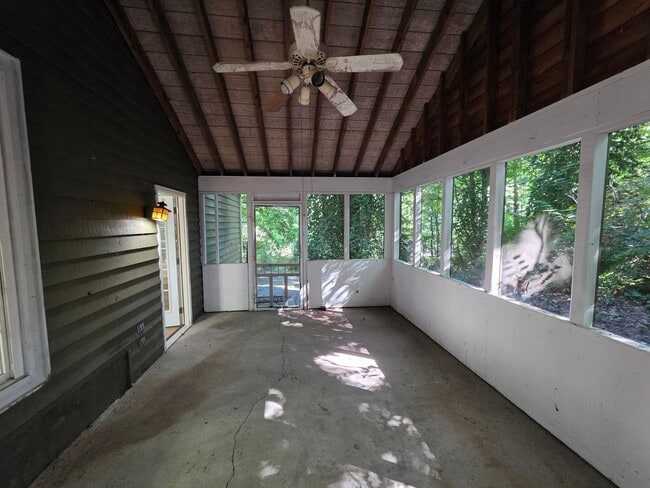 Building Photo - 9325 George Williams Rd
