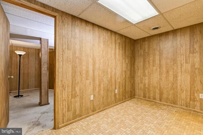 Building Photo - 1209 Crockett Ln