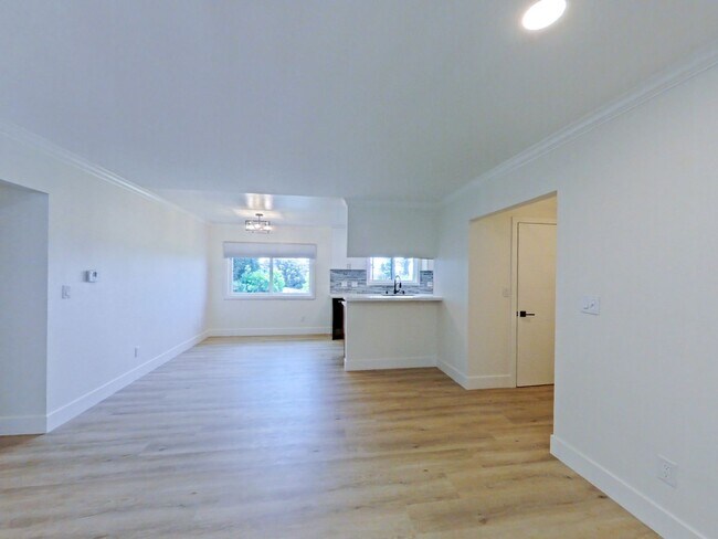 Building Photo - 117 Avenida Algodon