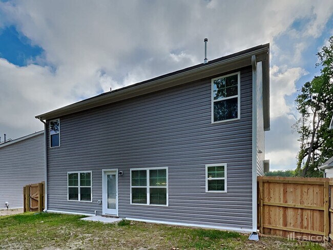 Building Photo - 5108 Carol Ave