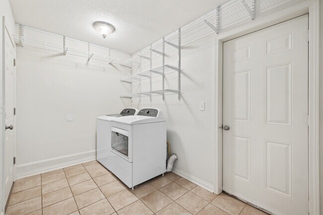 Building Photo - 850 W Kelley St