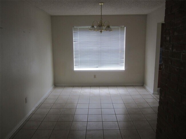 Building Photo - 17907 Fieldglen Dr