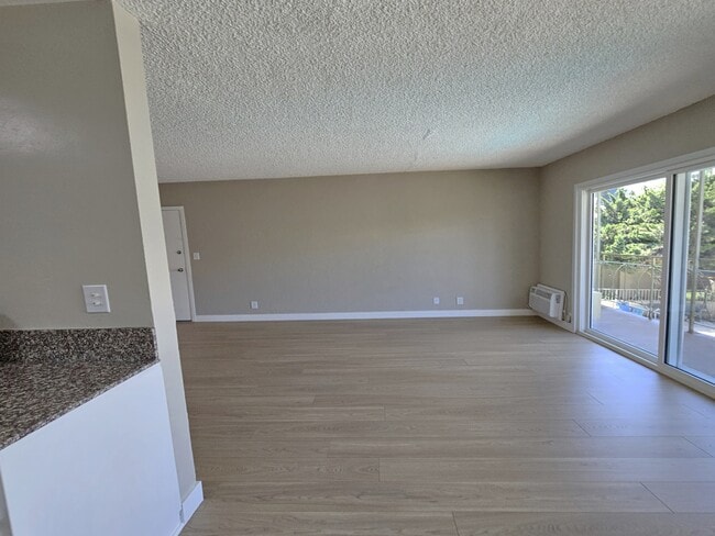 Building Photo - 14037 Oxnard St