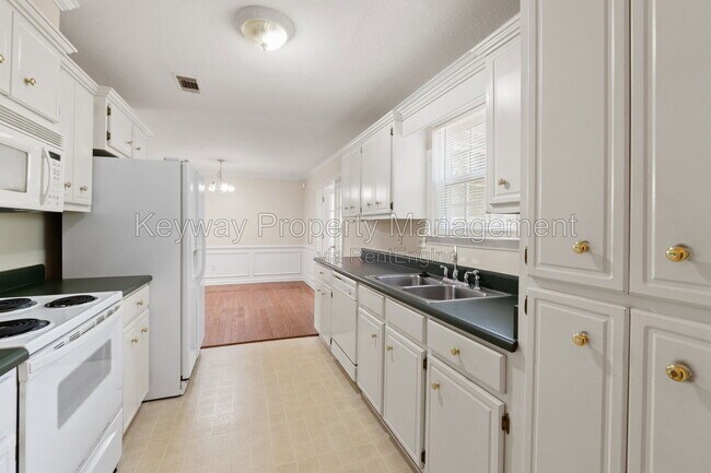 Building Photo - 4011 Oellerich St