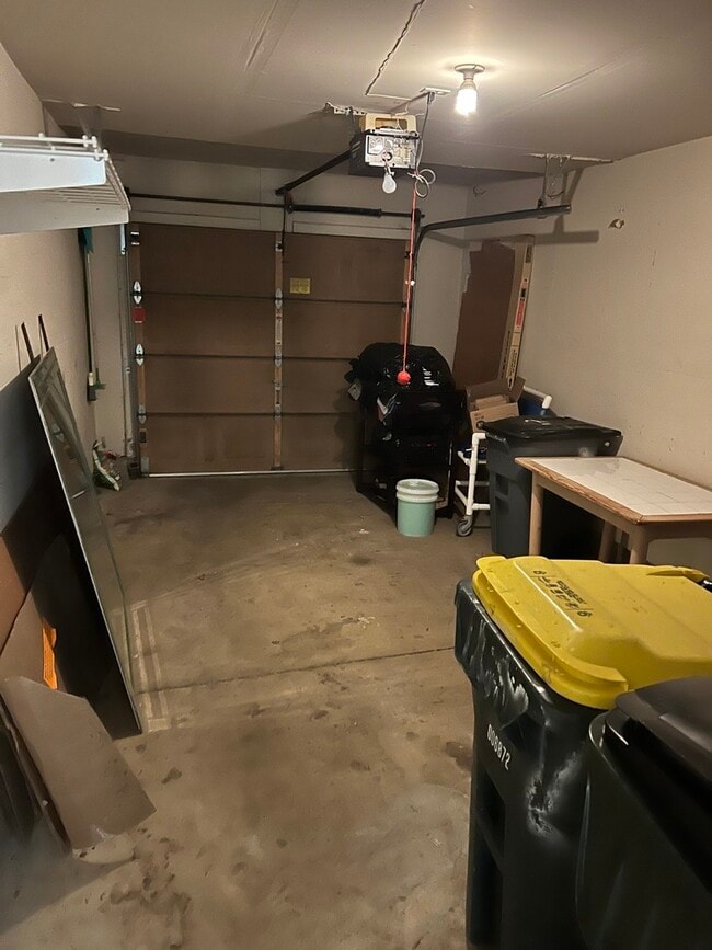 Building Photo - 157 Concord Ln