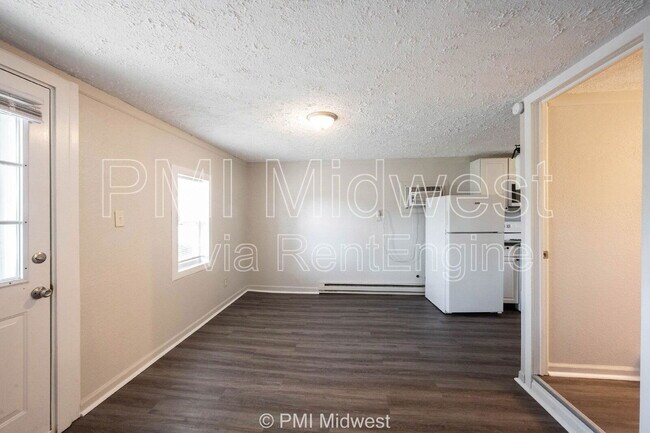 Building Photo - 2142 W Us-40