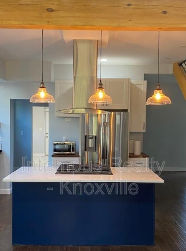 Building Photo - 2308 E 5th Ave