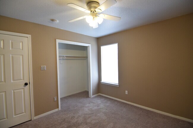 Building Photo - 5301 Williams Dr