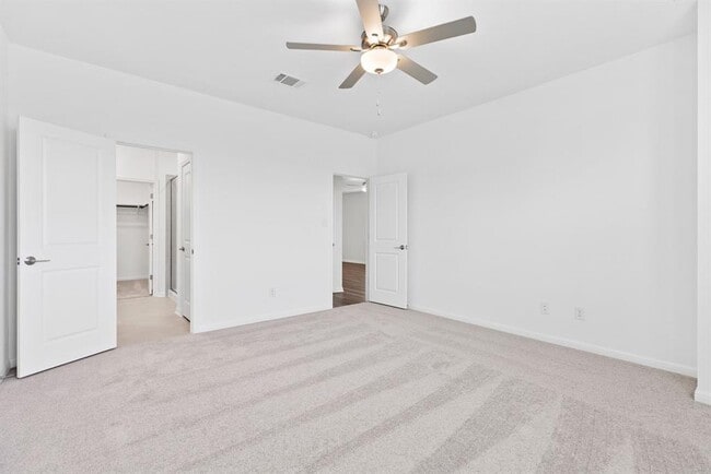 Building Photo - 204 Flowers Ave
