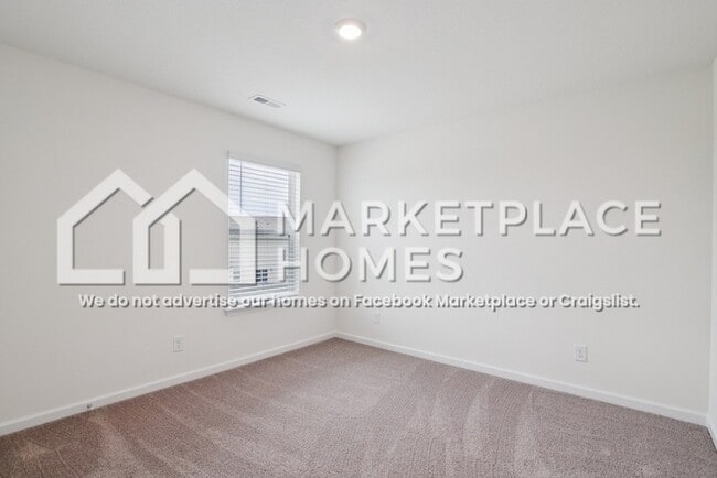 Building Photo - 2069 Southwood Cir