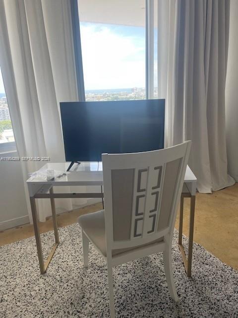 Building Photo - 1000 West Ave