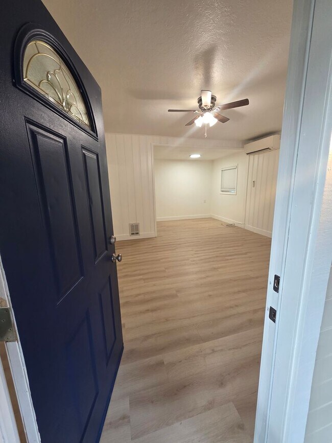 Building Photo - FULLY REMODELED 2 BED 1 BATH HOUSE READY NOW IN SHASTA LAKE CITY