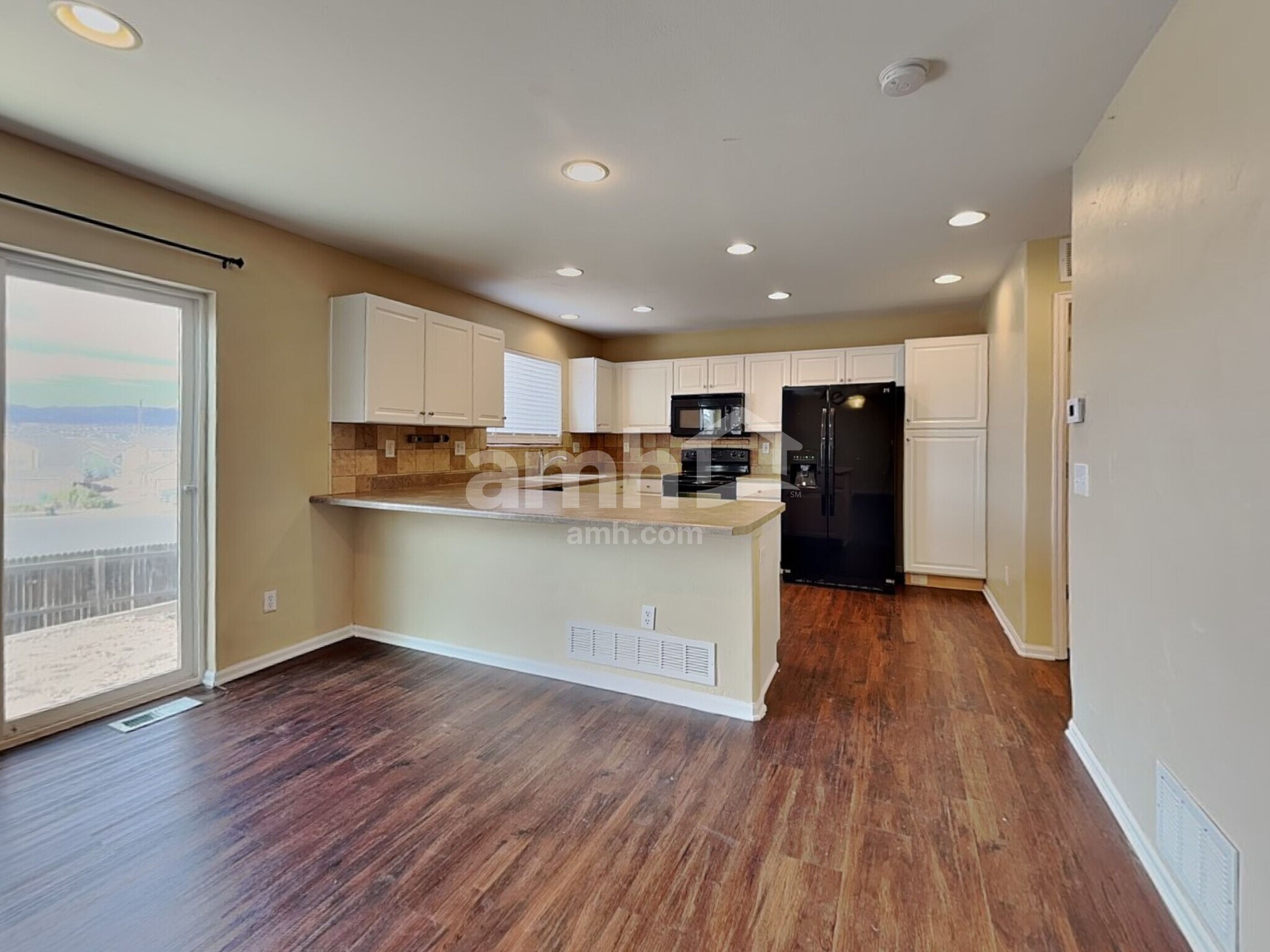 Building Photo - 2002 Springside Dr