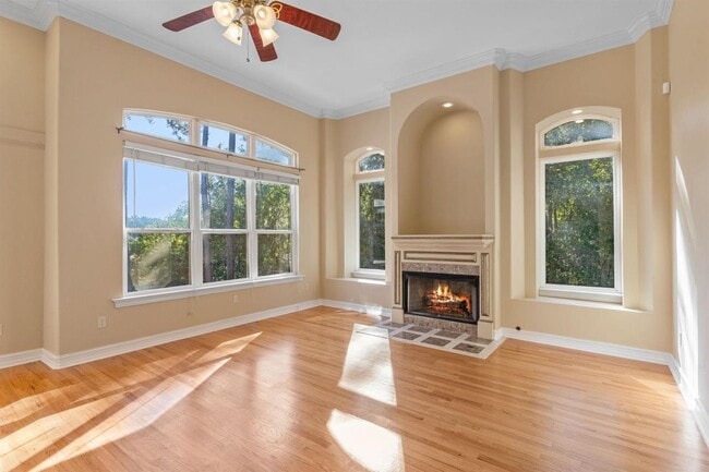 Building Photo - 8846 Glen Abby Dr