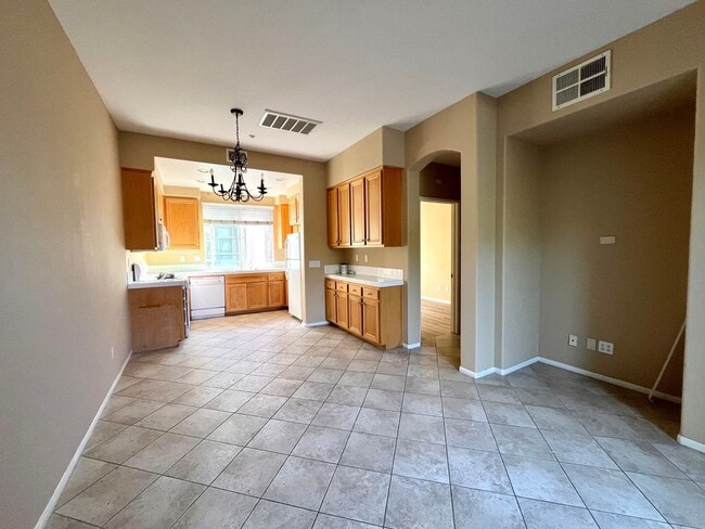 Building Photo - Quiet Otay Ranch townhouse, 3bed/3bath now available!