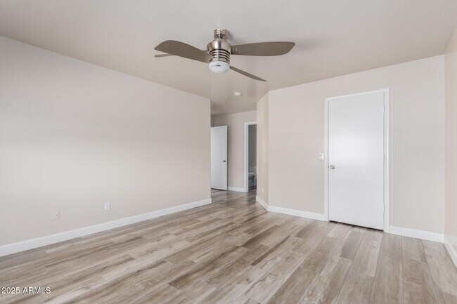 Building Photo - 15820 W Monroe St