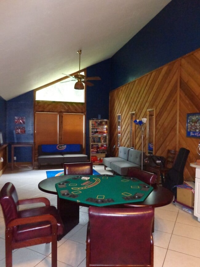 Building Photo - 3BR/2BA Home with Bonus/Game Room in Quiet Residential Neighborhood