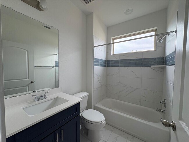Building Photo - 400 Treadwell Ln