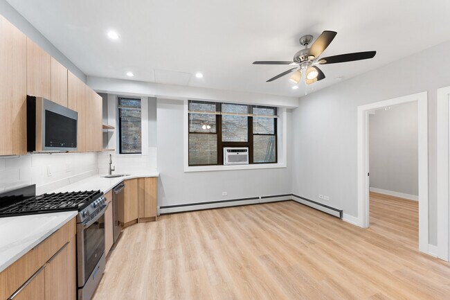 Building Photo - 1546 W Jonquil Terrace