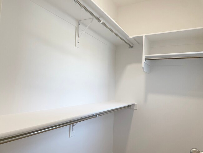 Building Photo - 1599 N 1870 E