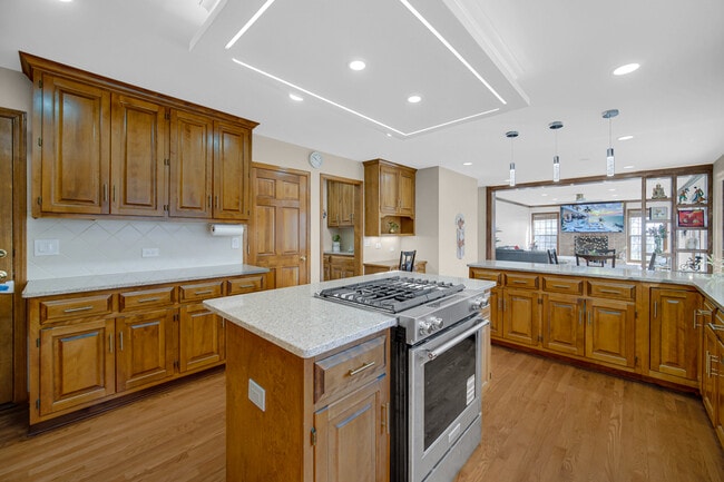 Building Photo - 2872 Whispering Oaks Ct