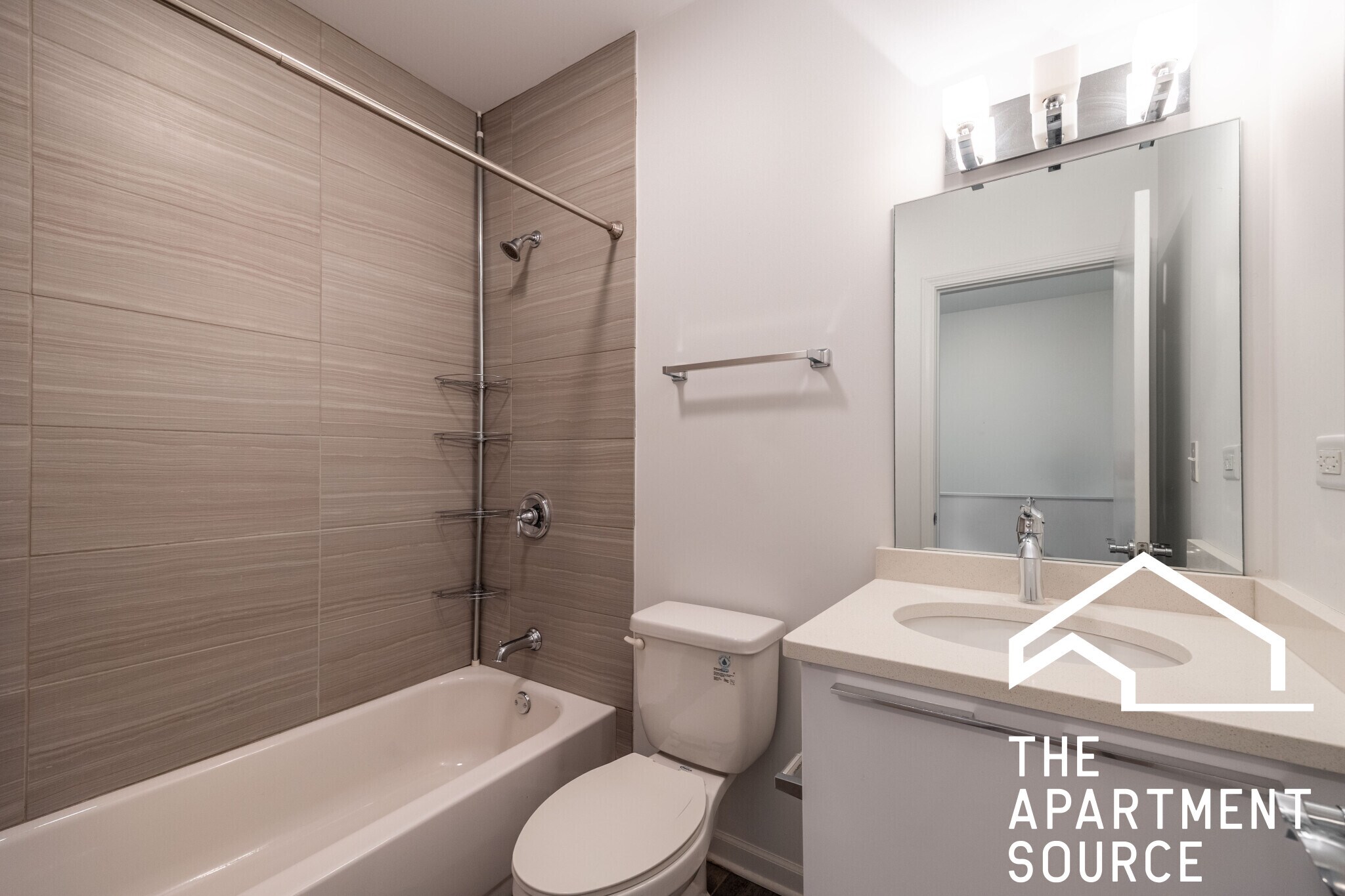 Building Photo - 2700 W North Ave