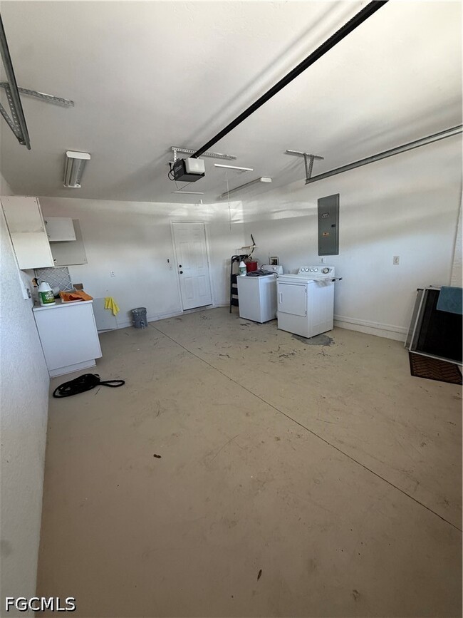 Building Photo - 10625 Windsmont Ct