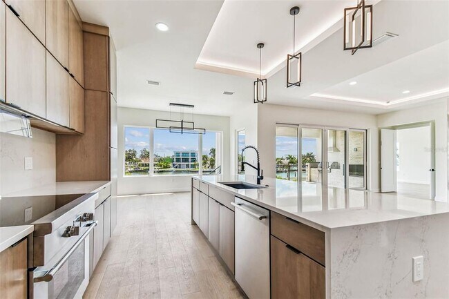 Building Photo - 3 Treasure Ln