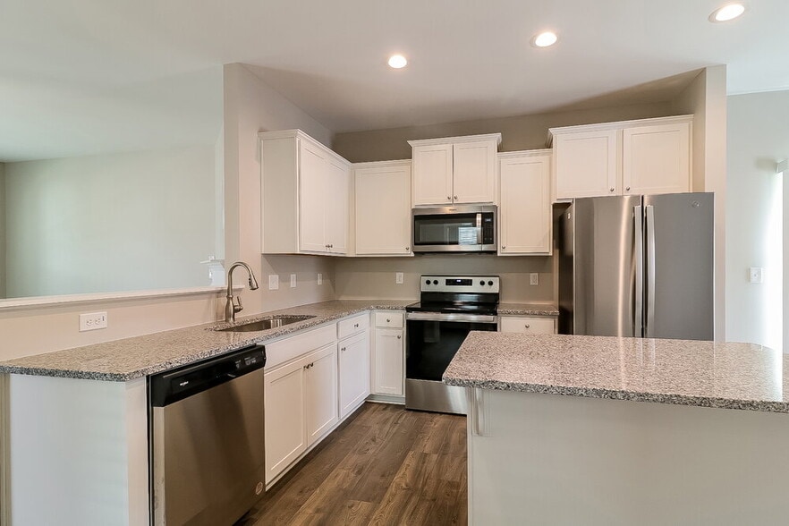 Building Photo - 52 Rosemary St