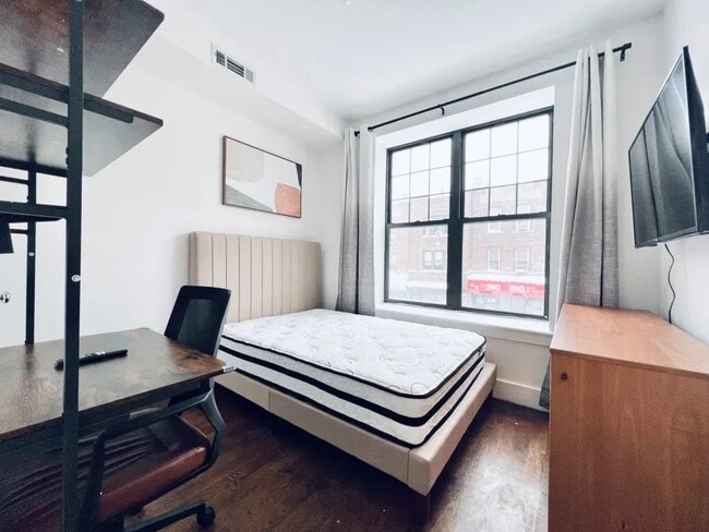 Building Photo - 311 Rogers Ave