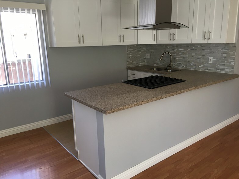 Kitchen - 546 Salem St