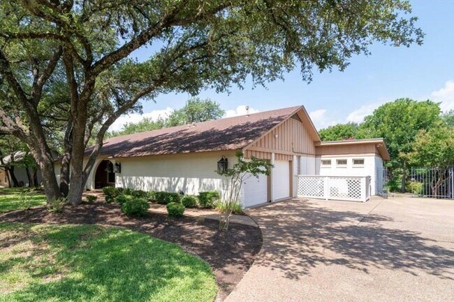 Building Photo - 10506 D-K Ranch Rd