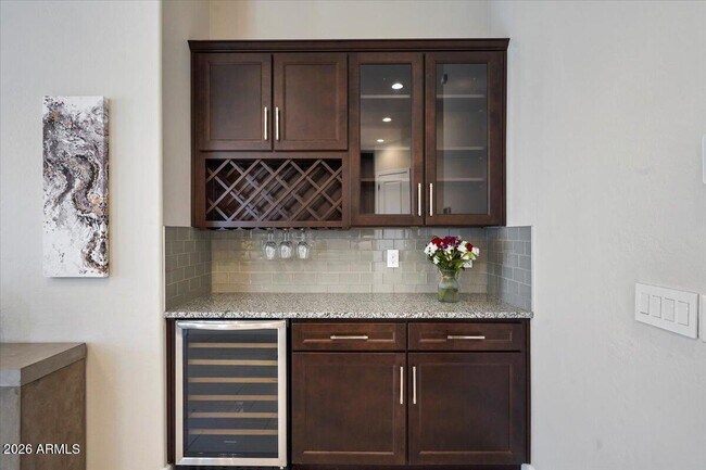 Building Photo - 6630 E Villa Rita Dr