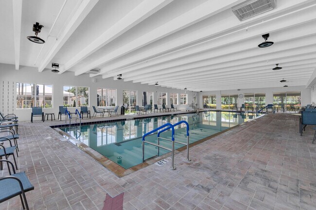 Building Photo - 6241 Pointe Regal Cir