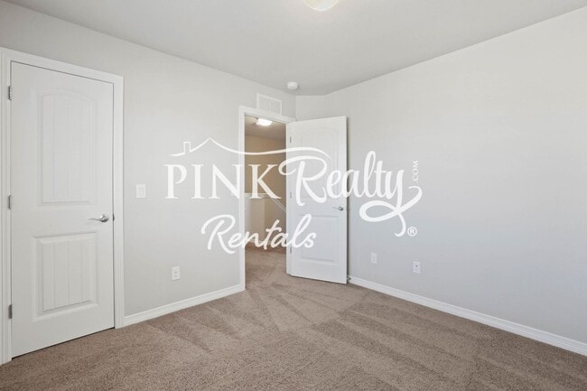 Building Photo - 10970 Rowley Dr