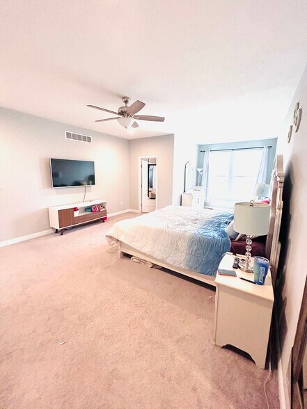 Building Photo - 1504 Englewood Ct