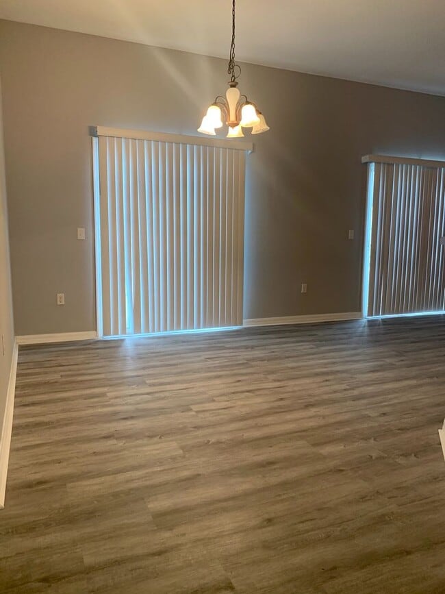 Building Photo - Spacious 2 bedroom/2 bath Condo with 1 car garage in Harmony for Rent