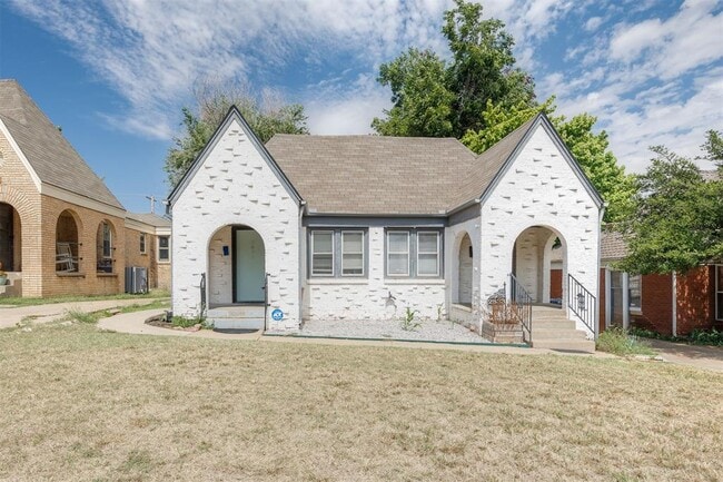 Building Photo - 2835 NW 22nd St