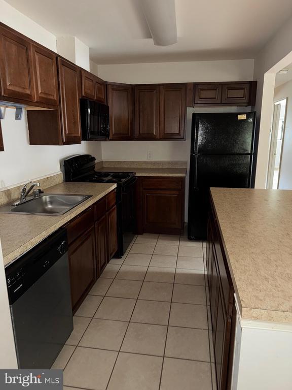 Building Photo - 50 Ashlar Hill Ct