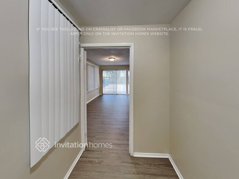 Building Photo - 2608 SW 34th Ave