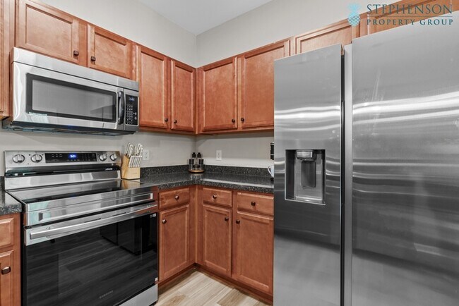 Building Photo - Furnished Rental