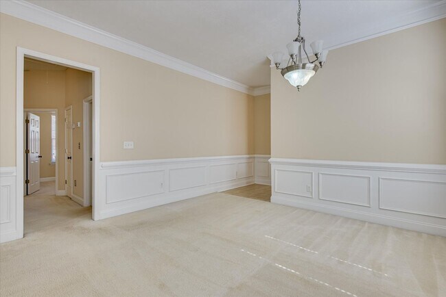 Building Photo - 2436 River Birch Dr