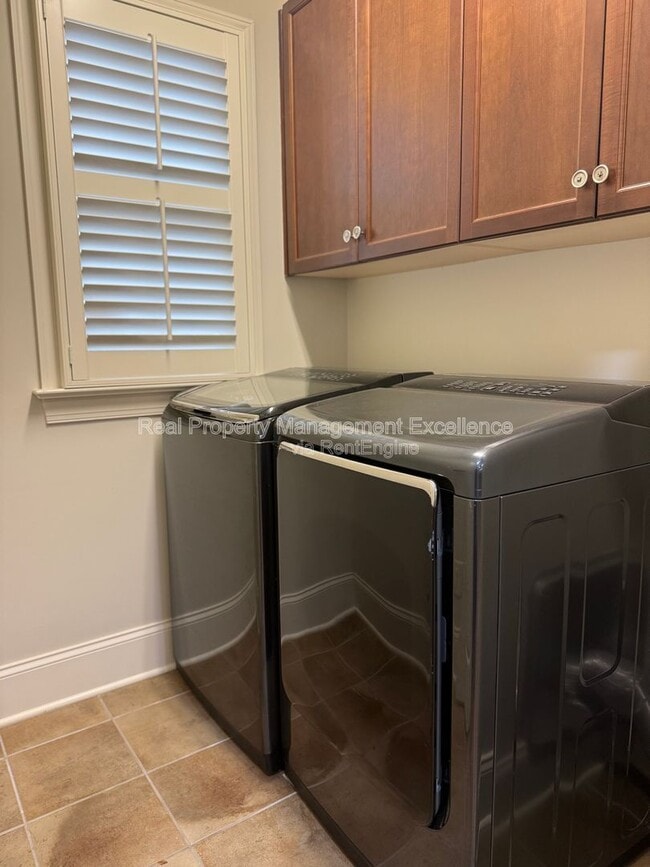 Building Photo - 4008 Enfield Ridge Dr