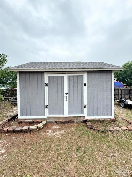 Building Photo - 9909 S Trace Rd