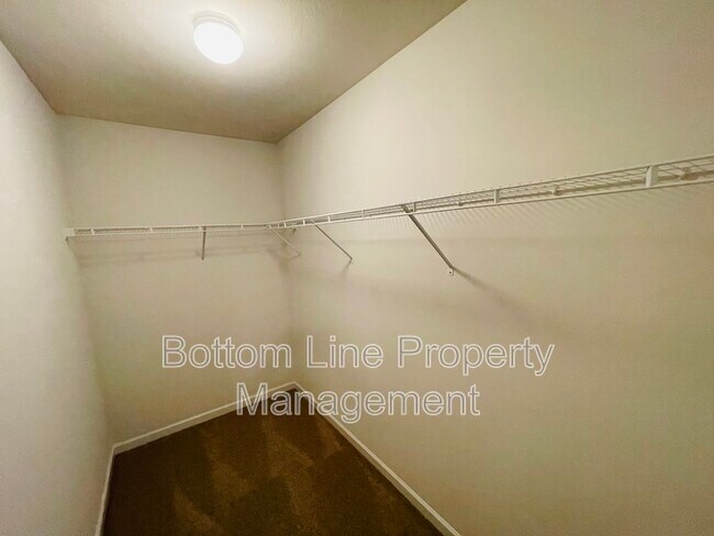 Building Photo - 5316 Park Brook Dr