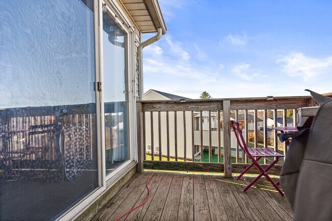 Building Photo - 74 Derryfield Rd