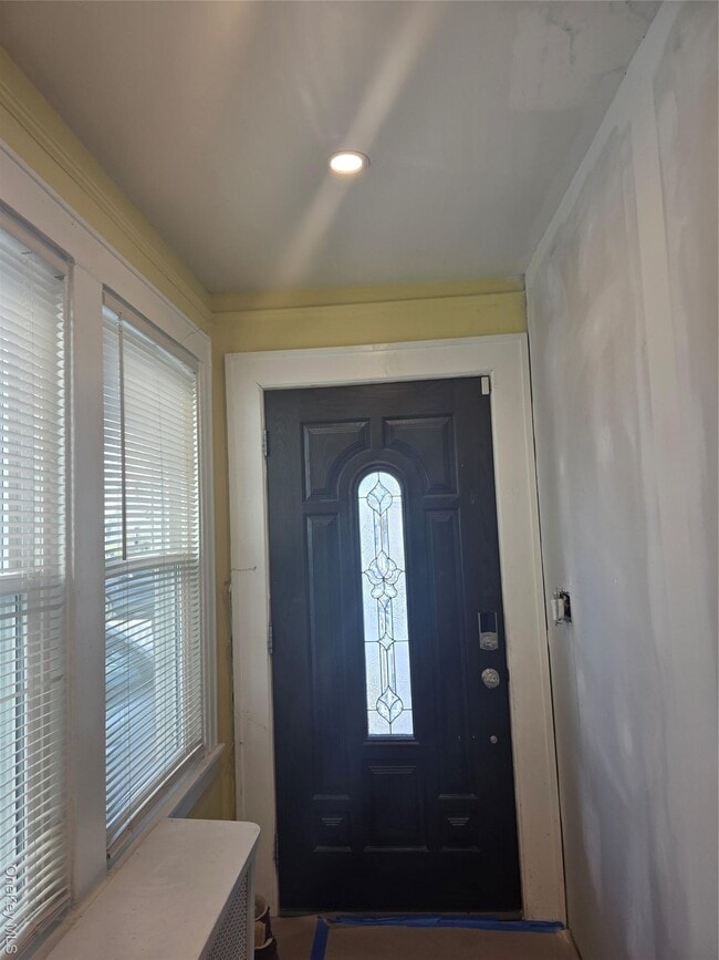 Building Photo - 114-36 194th St