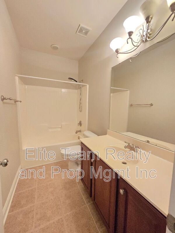 Building Photo - 1188 Stonedown Ln