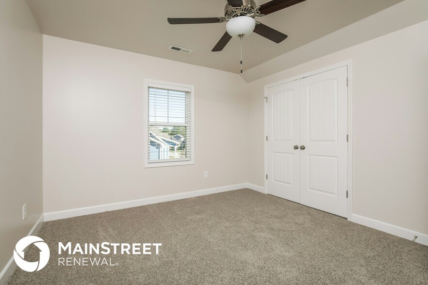 Building Photo - 190 Alcock Ln